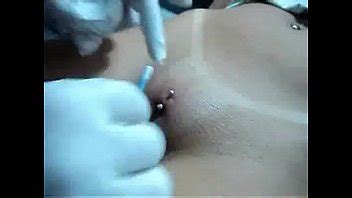 COLOCANDO PIERCING NA BUCETA XVIDEOS