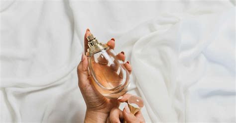 Zeitlos elegant: 3 Parfum-Klassiker, die Sie im Herbst tragen sollten