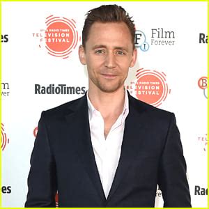 Tom Hiddleston Says Hes Very Comfortable Doing Nude Scenes Tom