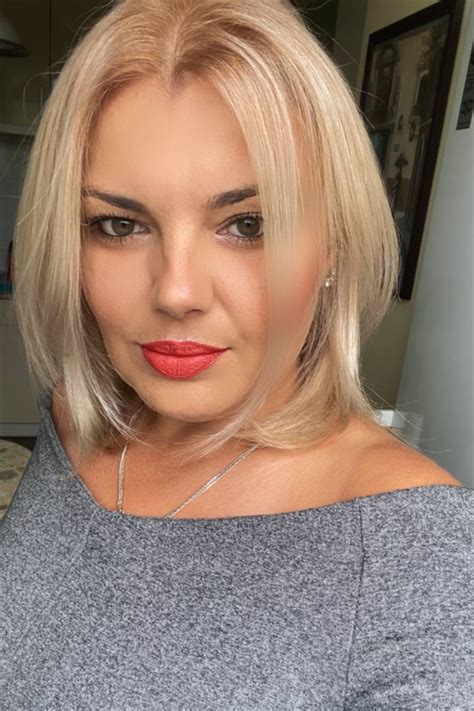 Charming Elena Y O From Khmelnitsky With Blonde Hair ID LadaDate