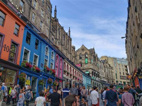 16 Fun & Fabulous Things to Check Off Your Edinburgh Bucket List!