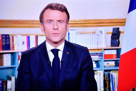 Emmanuel Macron sends optimistic wishes to the French for 2023 and ...