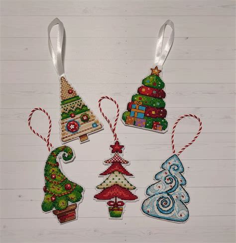 Ёлочные игрушки вышивка крестом в интернет-магазине на Ярмарке Мастеров ...