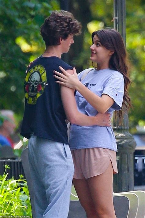 Suri Cruise 18 Kisses Boyfriend Toby Cohen In Nyc After Katie Holmes