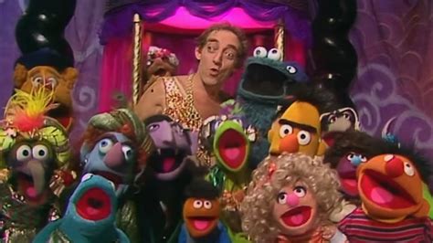 The Muppet Show 518 Marty Feldman Hot Time In The Old Town Tonight