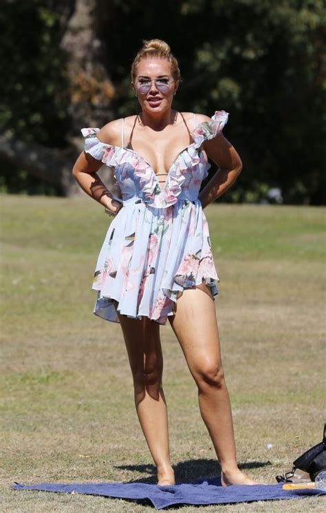 Aisleyne Horgan Wallace Covered Nakedness On The Beach Hot Photos The Fappening