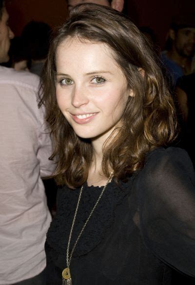 Cute Brunette R Prettygirls