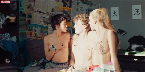 Anastasiya Belousova nude pics página 1