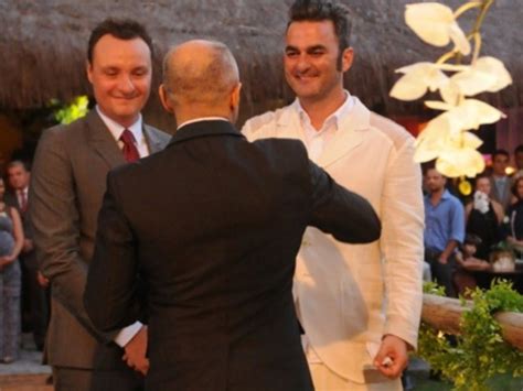 Rainha Maria Sinal Dos Tempos Padre Afastado De Igreja Ap S Aben Oar Casal Gay Em Goi Nia