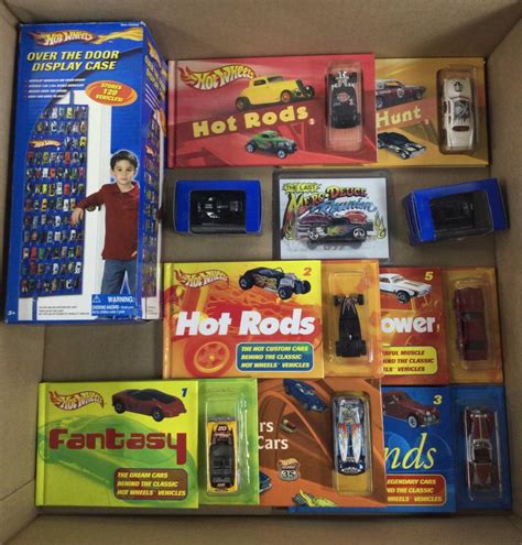 Lot Pc Hot Wheels Books W Cars