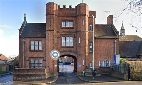 Teacher 59 Who Browsed Porn 74 Times While Teaching Remotely Is Banned From The Profession