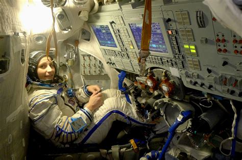 Samantha Cristoforetti La Prima Astronauta Italiana Nello Spazio