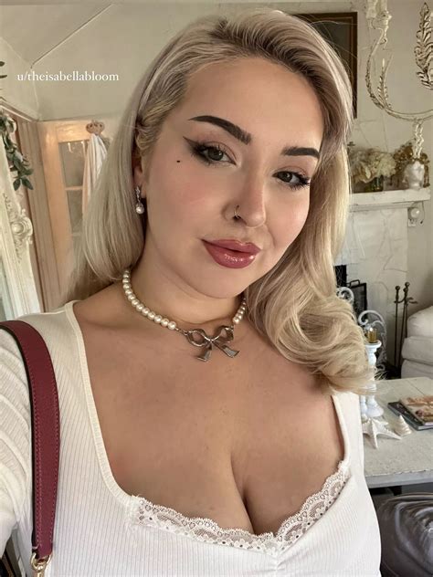 Are These Lips Kissable Nudes Pouting Nude Pics Org