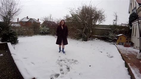 Pregnant Flashing Naked In The Snow In Wellingtons Phoenixwings Clips4sale