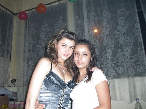 De Jolies Femmes En Habillee 04 Porn Pictures XXX Photos Sex Images 1436586 PICTOA