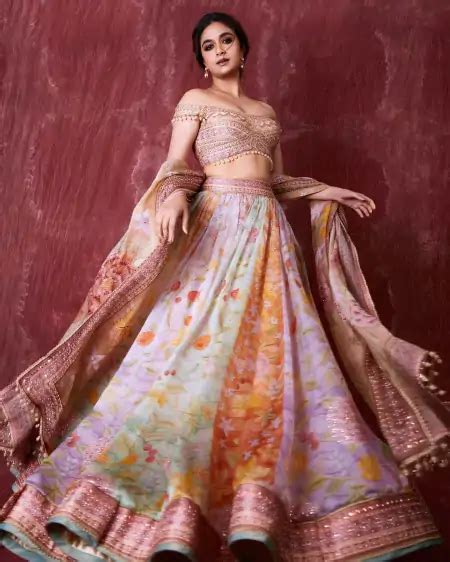 Keerthy Suresh Top Hot Pics And Photos