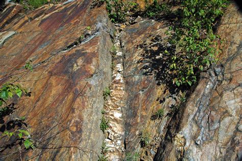 Quartz Vein In Phyllite Anakeesta Formation Neoproterozo Flickr