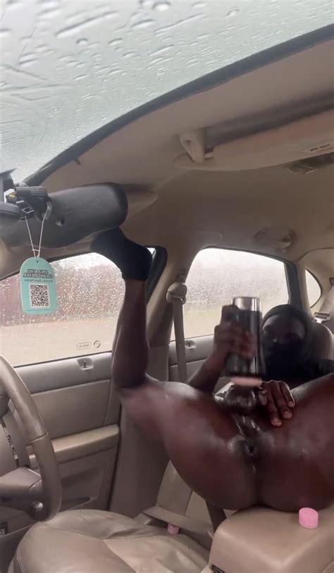 DL Thug Beating His Dick Ass Spread In Car ThisVid