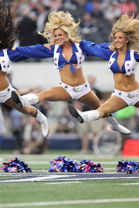 Dallas Cowboys cheerleaders through the years