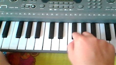 Как играть на синтезаторе - YouTube