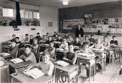 Photo De Classe Cm2 De 1967 Ecole Sevigne Voltaire Copains D Avant