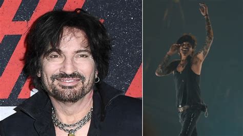 Watch Tommy Lee Speaks on Viral Nude Selfie at Recent Mötley Show Invites Audience to Pull
