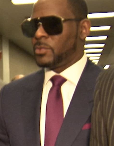 Rhymes With Snitch Celebrity And Entertainment News Prosecutors Turn Over R Kelly Sex Tape