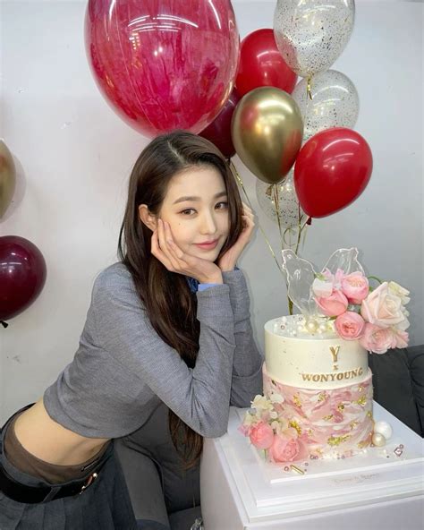 #WONYOUNG #ive ⋆. 𐙚 ˚ | Huh yunjin birthday, Wonyoung birthday icons