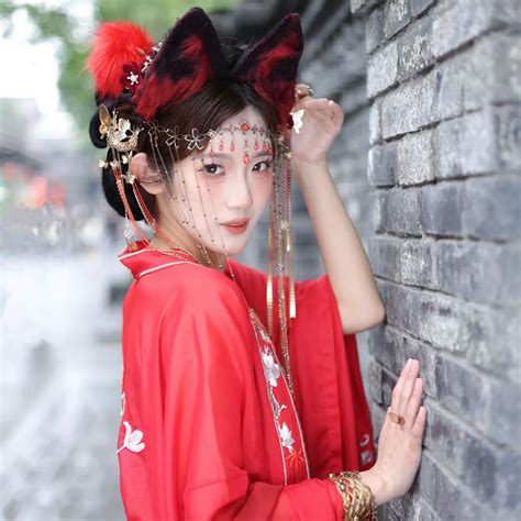 Hé lộ danh tính hot girl được khán giả VCS nhiệt tình xin info sau