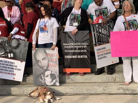 reformers call for prisons in illinois to change their visitor rules 1