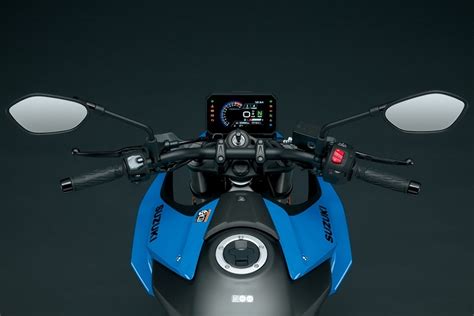 Suzuki GSX S nowość nowy japoński naked pojemności cm dane techniczne cena waga