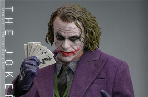 Hot Toys THE JOKER