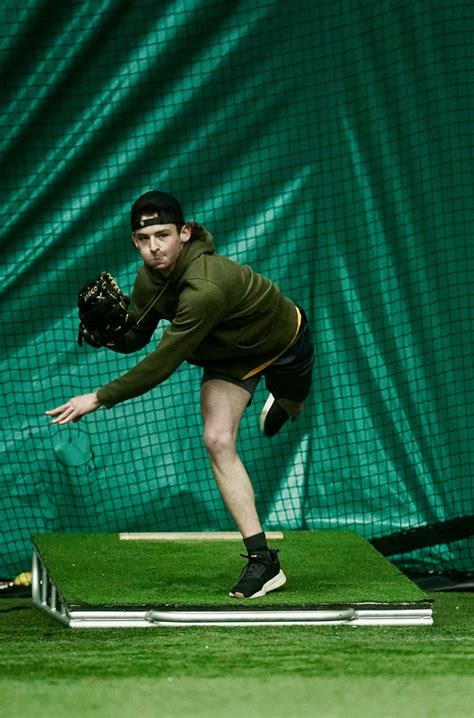 Instructors - Triple Crown Baseball & Softball Valparaiso