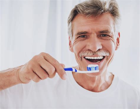 Whitening Your Teeth After Dental Bonding | EVDP