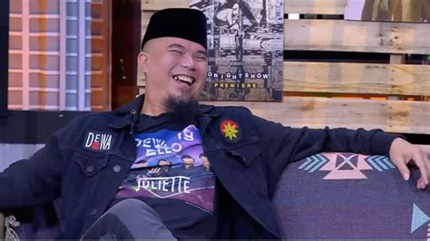 Foto Ahmad Dhani Ketawa Ungkap Bayaran Pertama Once Mekel Jadi Backing