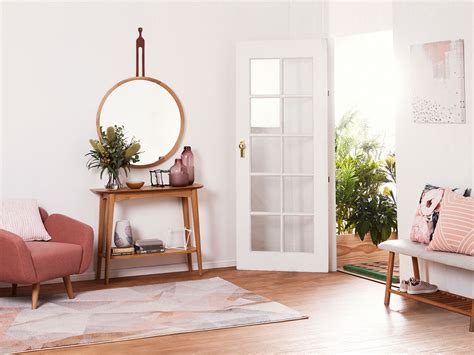 A breakdown of the design elements that make a perfect grand hallway 24