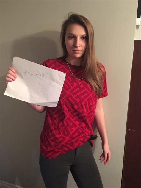19 Year Old Fatherless Lesbian Roast Me R RoastMe