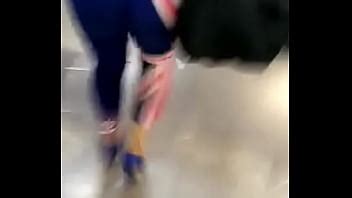 Hermosa Con Licra Azul Y Roja XVIDEOS