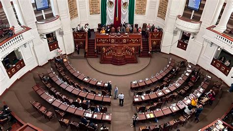 Congreso de la CDMX arranca sesión dos horas después por falta de