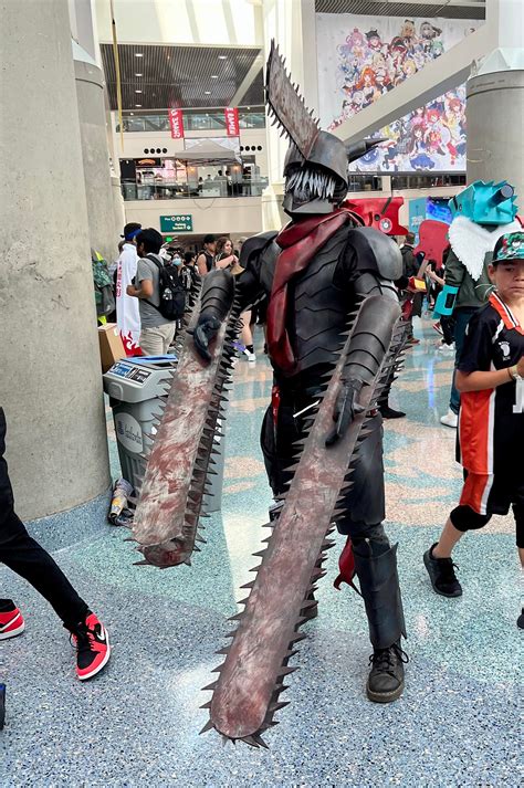 Chainsaw Man cosplays I took pictures of during Anime Expo 2022 : r