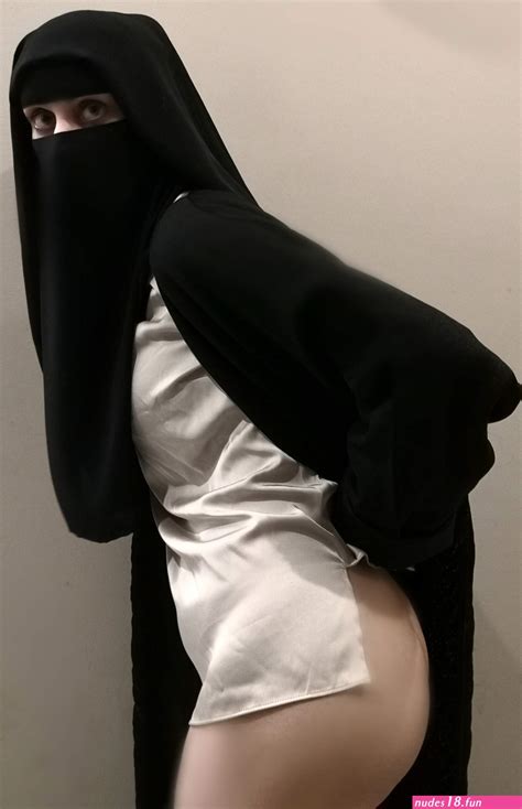 Generated AI Porn Pic Bbw Niqab Exhausted Undressing Thick Hijab Woman OnlyFans Leaks