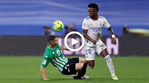 Video: Vinicius Jr DOMINATING Everyone 2022! Dribbling Skills & Goals