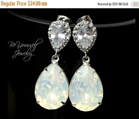 Crystal Bridal Earrings Teardrop Bride Earrings Swarovski Crystal White