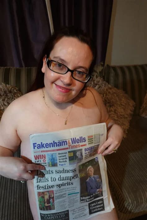Nude With Newspaper Pics Xhamster