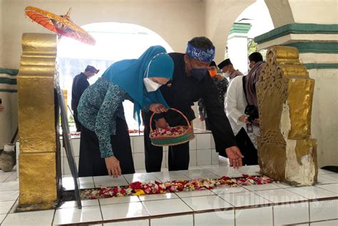 Jelang Hjkb Ke 211 Wali Kota Bandung Ziarah Ke Makam Para Bupati