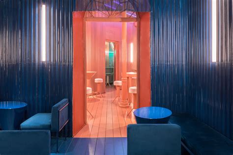 Lucas Y Hern Ndez Gil Uses Extreme Colour Blocking In Naked And Famous Bar Homestyling Guru