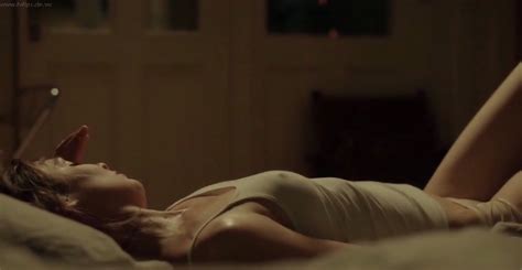 Naked Maja Schöne in Blochin Lebenden und Toten