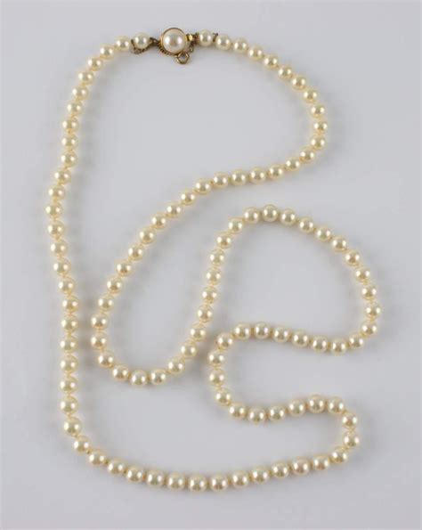 Lot A Majorica Pearl Necklace