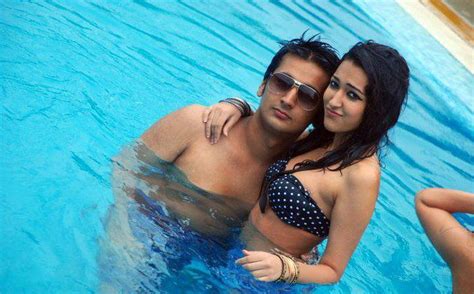 Beautiful Girls Pictures Mumbai Pool Party Indian Bikini Girls Picture