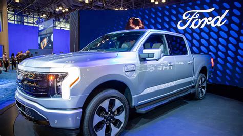 Ford Could Do 2 Things To Shine In A Challenging 2024 For Auto Industry